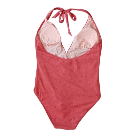 Cupshe Plunge Halter Mio Swimsuit - Picture 6 of 8